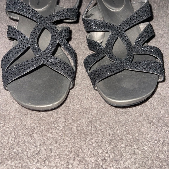Bandolino Gomeisa Embellished Wedge Sandals Size 8 - Picture 4 of 4